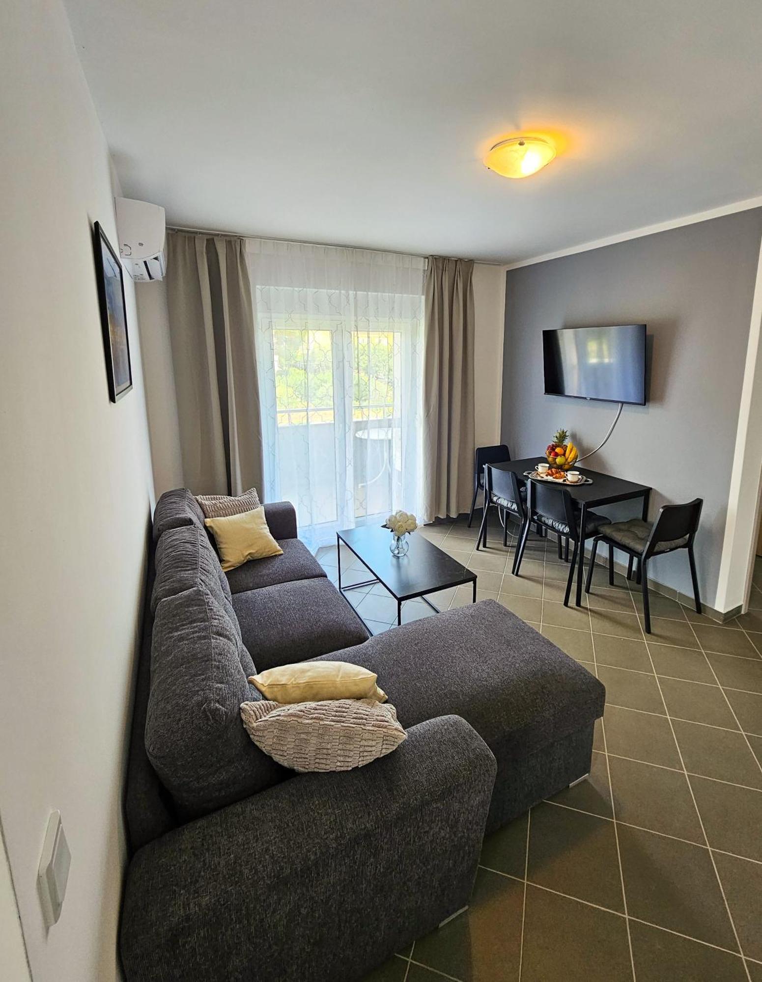 Apartments P&J Medolino Habitación foto